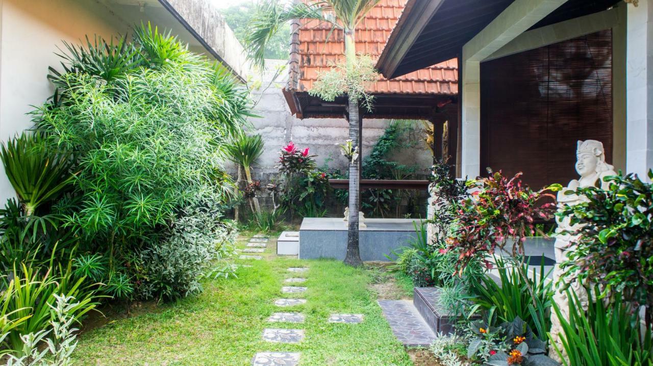 Widi Homestay Canggu Exterior foto